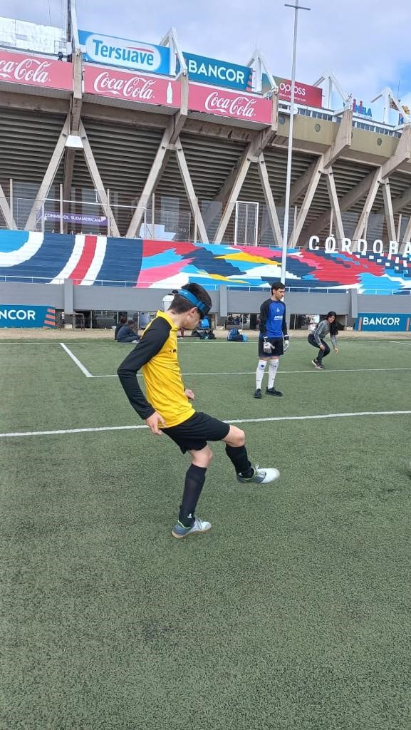 Entraînement en Argentine, avec des joueurs de la sélection et du club local de la ville de Cordoba 